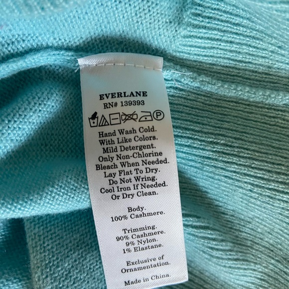 :::Everlane Tiffany Blue :: 100% Cashmere Sweater with Collar::: - Picture 5 of 8